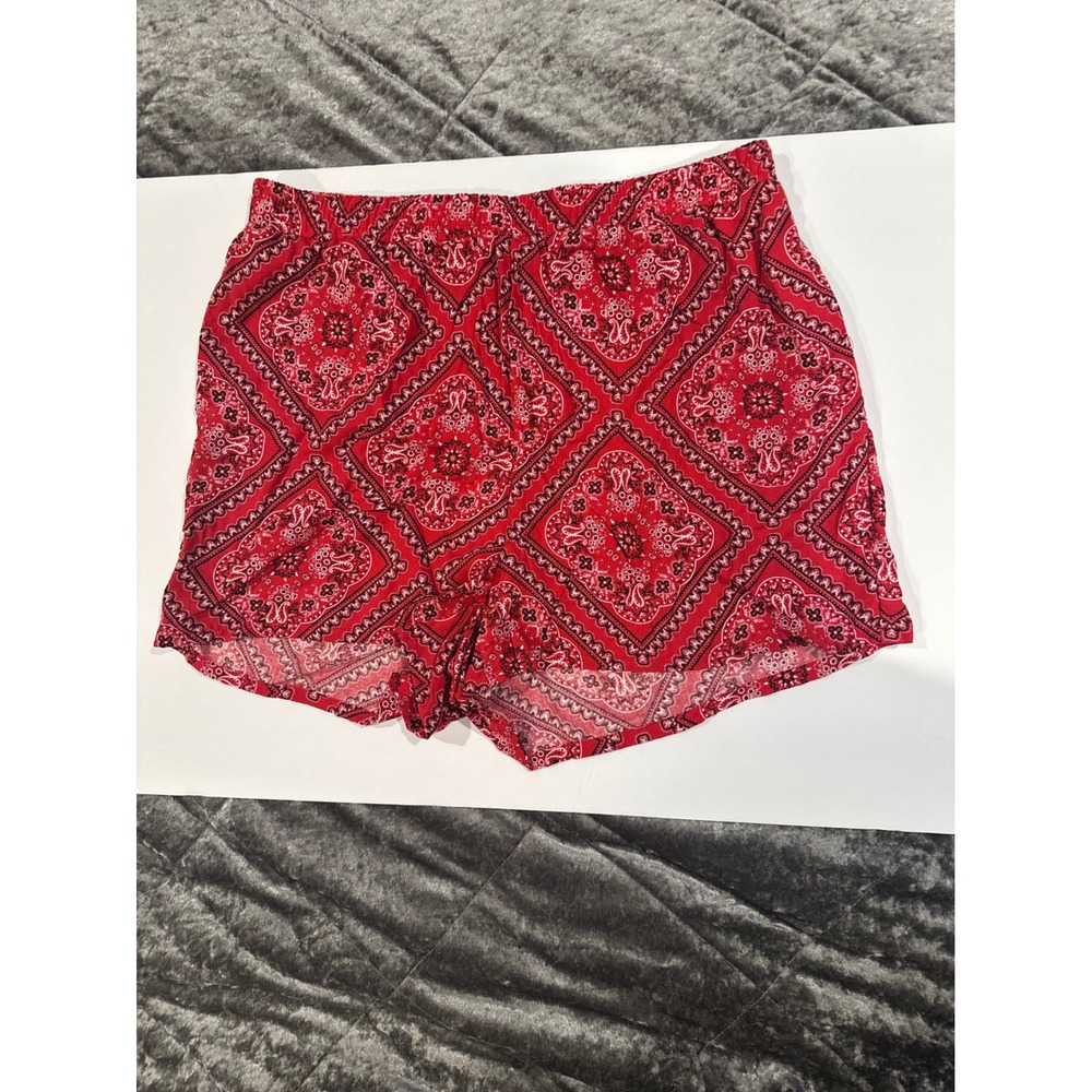 New Look Bandana Paisley Print Shorts Women's 1X Red Good condition